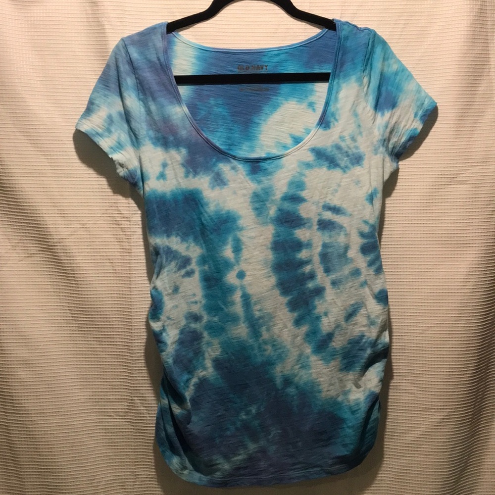 Old Navy maternity tee